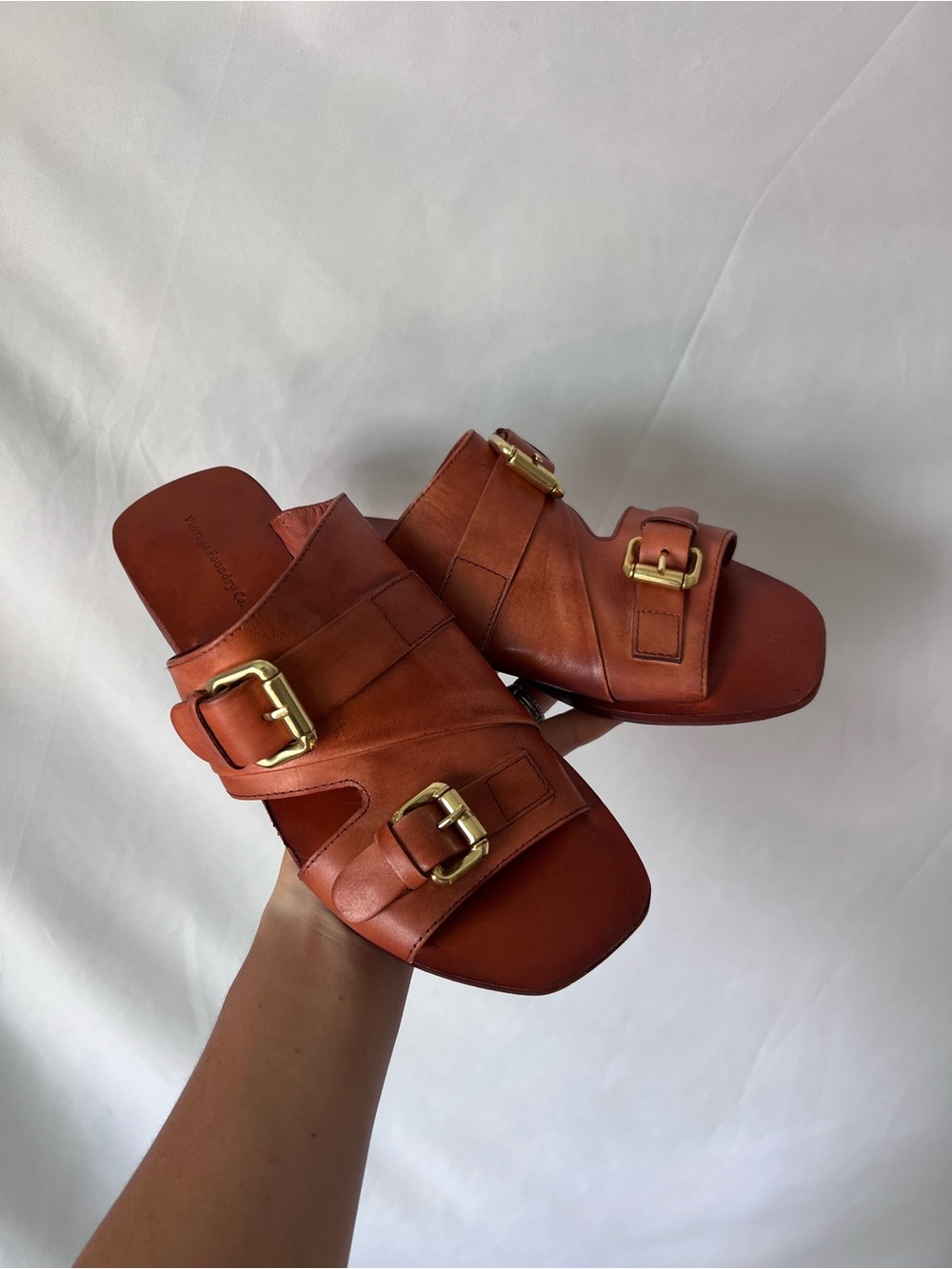 Women’s VINTAGE FOUNDRY CO Carmela Brown Leather Buckle Flat Sandals